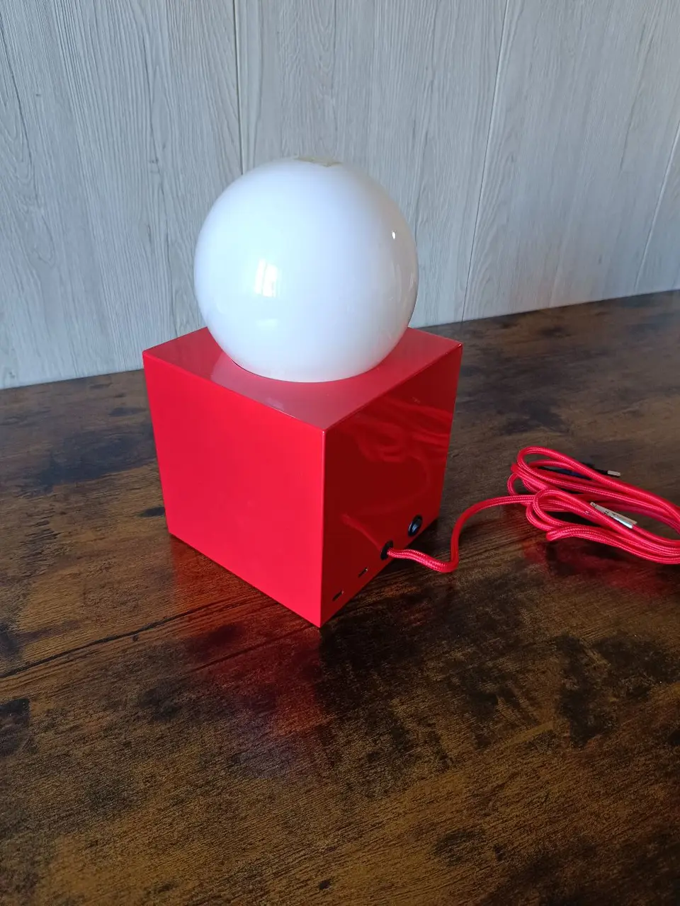 Naujas Globen Lighting firmos stalinis - naktinis šviestuvas — nuotrauka 2