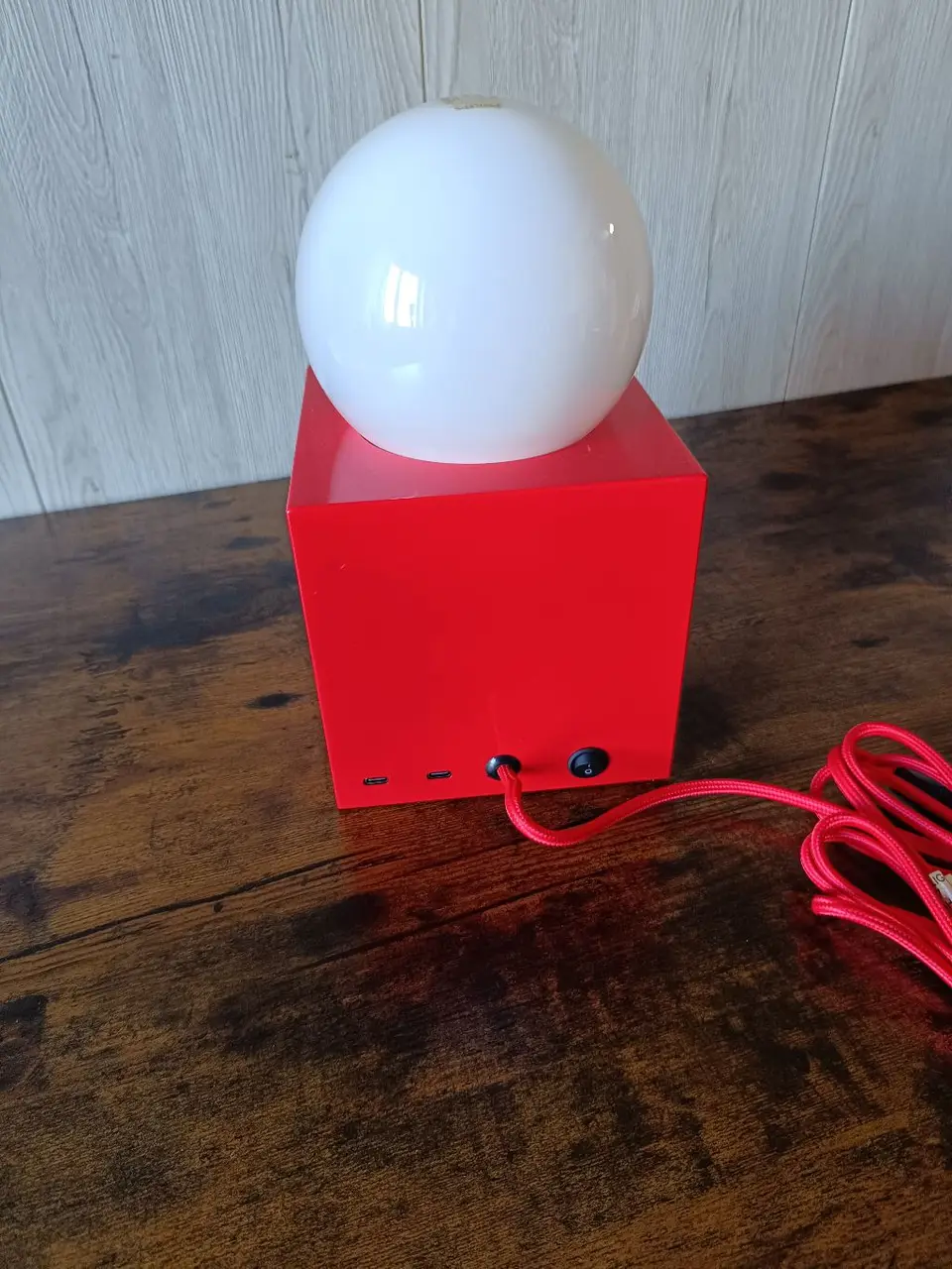 Naujas Globen Lighting firmos stalinis - naktinis šviestuvas — nuotrauka 5