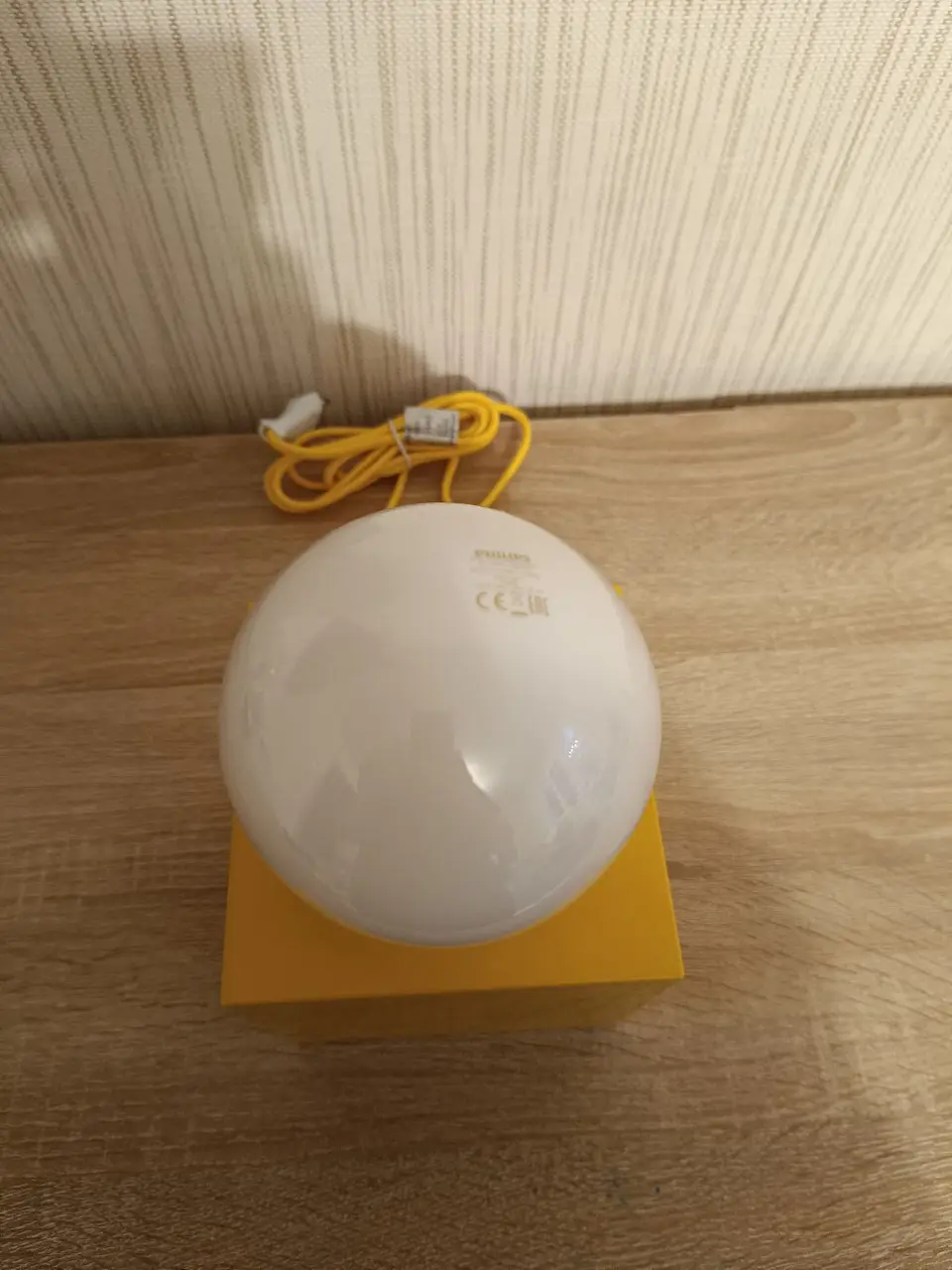Naujas Globen Lighting firmos stalinis - naktinis šviestuvas — nuotrauka 6
