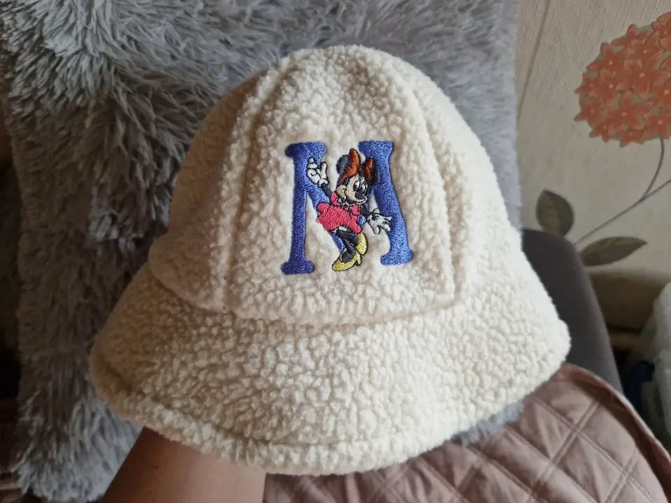 Kreminė pliušinė panama su Minnie Mouse — nuotrauka 3