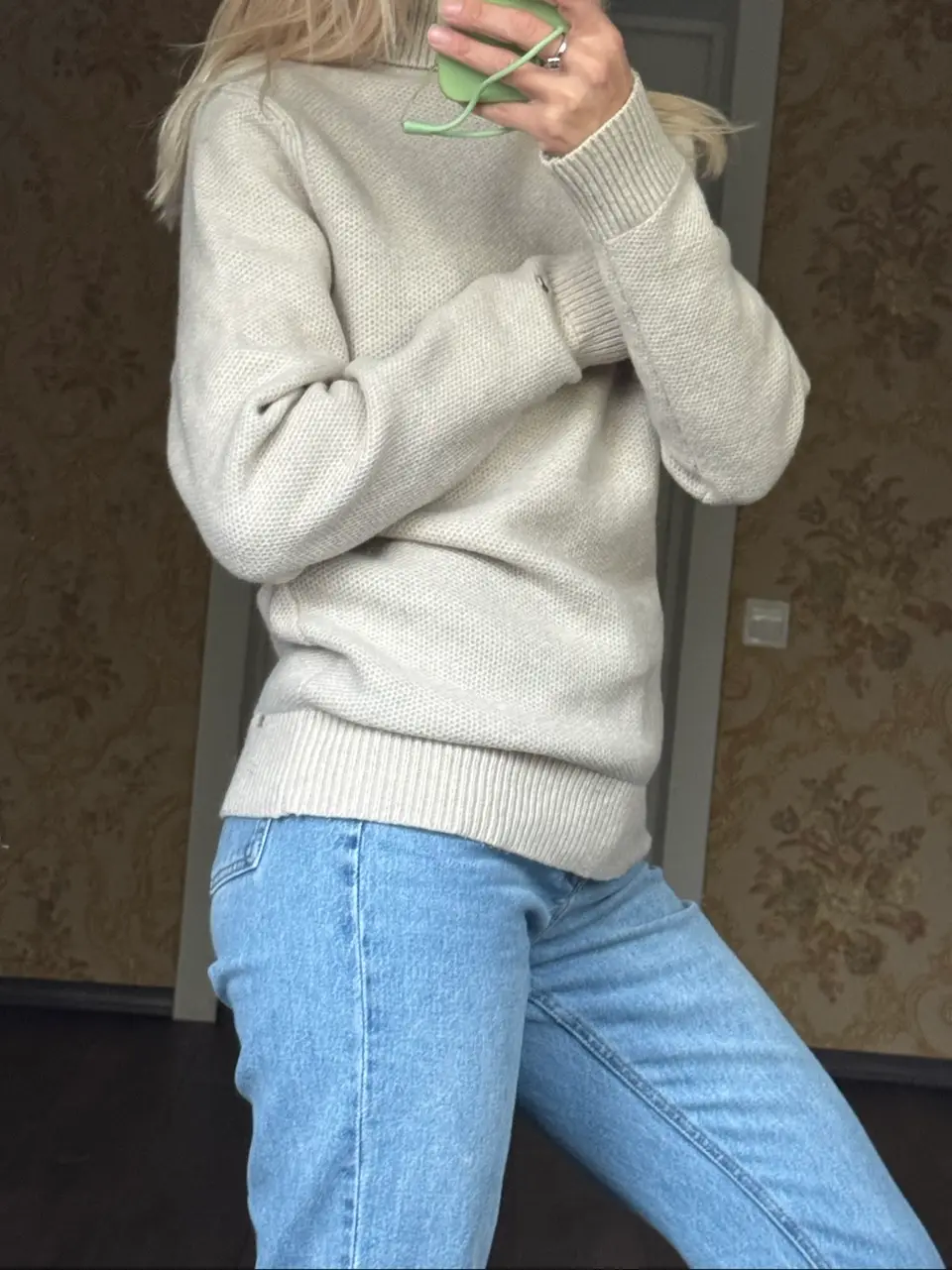 Tommy Hilfiger smėlio spalvos megztinis — nuotrauka 3
