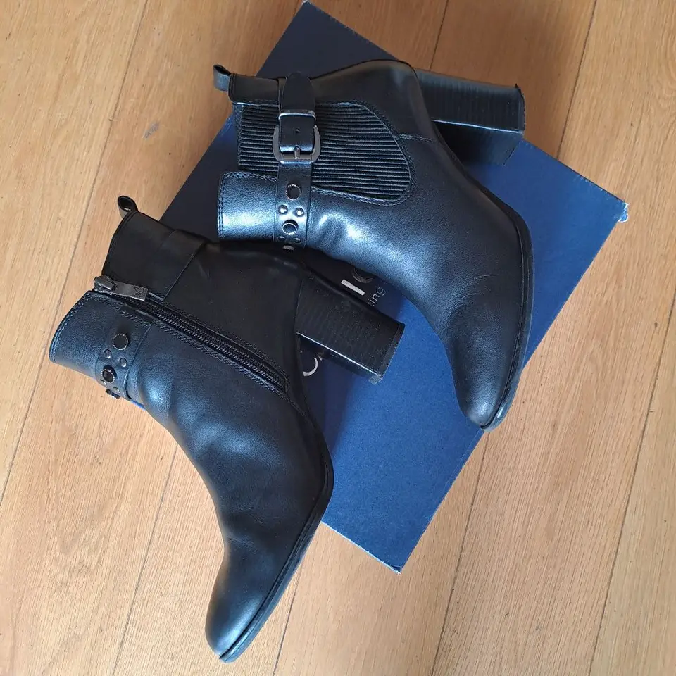 Natūralios odos Caprice aulinukai (38 dydis / 25 cm pėdai)