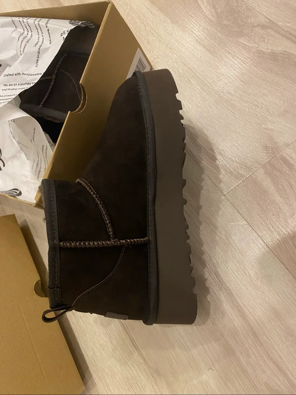 UGG