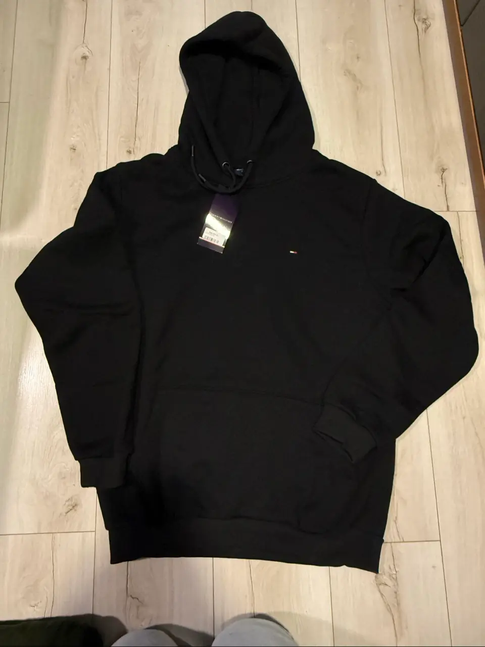 Tommy Hilfiger juodas džemperis