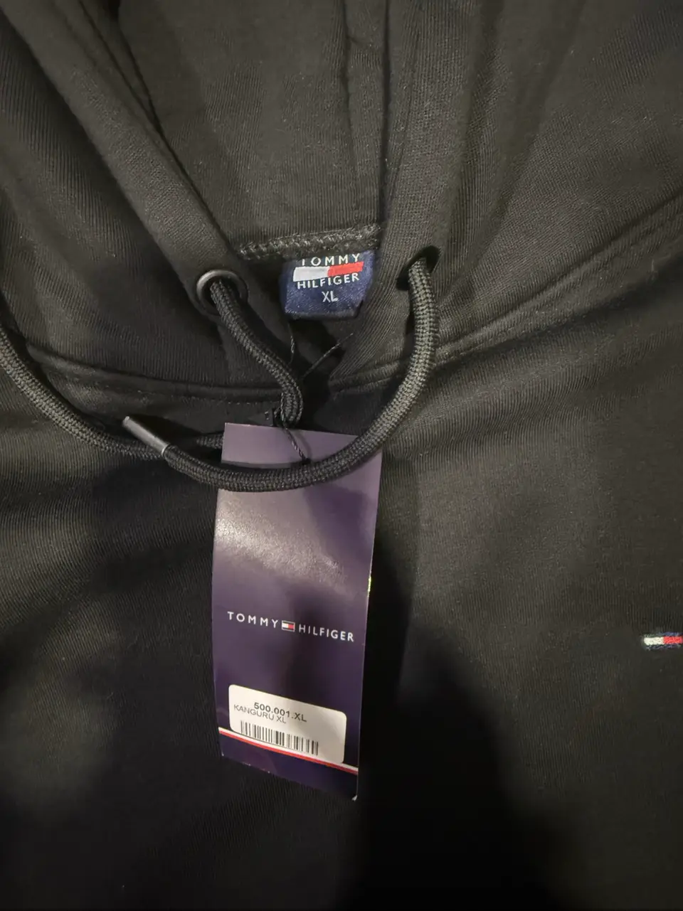 Tommy Hilfiger juodas džemperis — nuotrauka 3