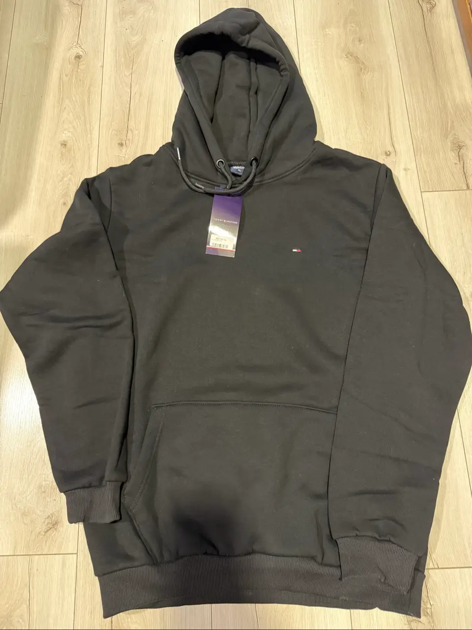 Tommy Hilfiger juodas džemperis — nuotrauka 5