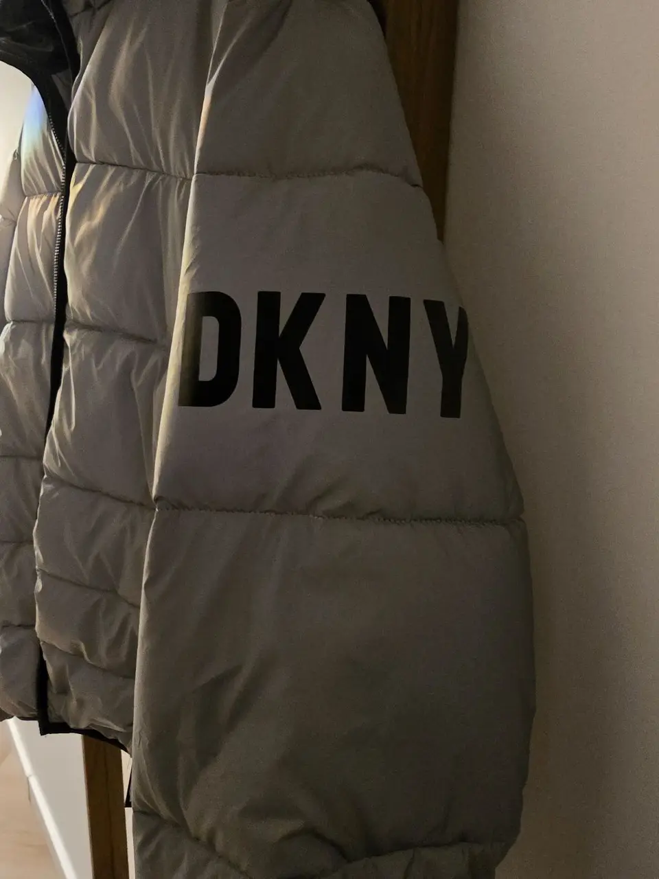 DKNY Striuke — nuotrauka 10
