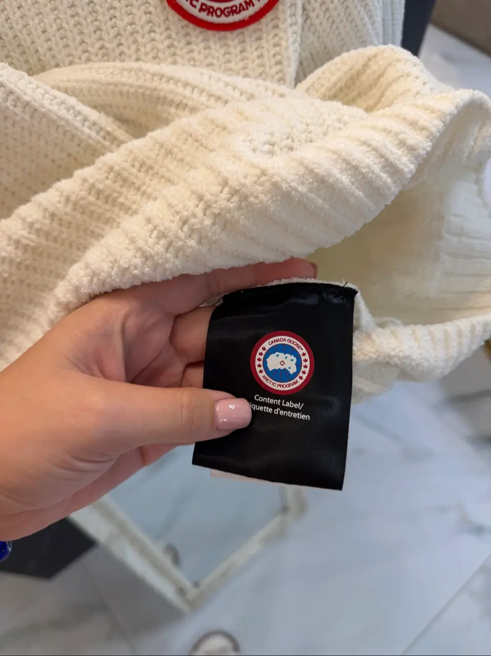 Canada Goose baltas megztinis — nuotrauka 3