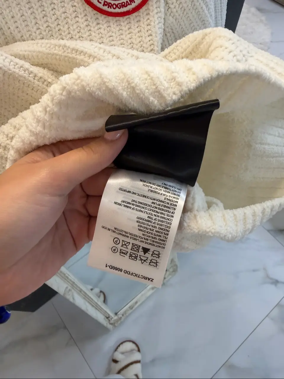Canada Goose baltas megztinis — nuotrauka 4