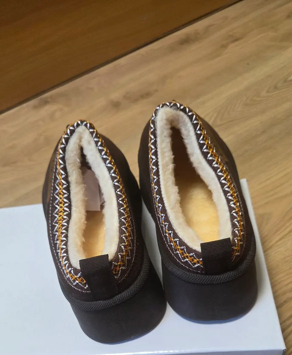 UGG Tasman platforminės šlepetės, rudos — nuotrauka 3